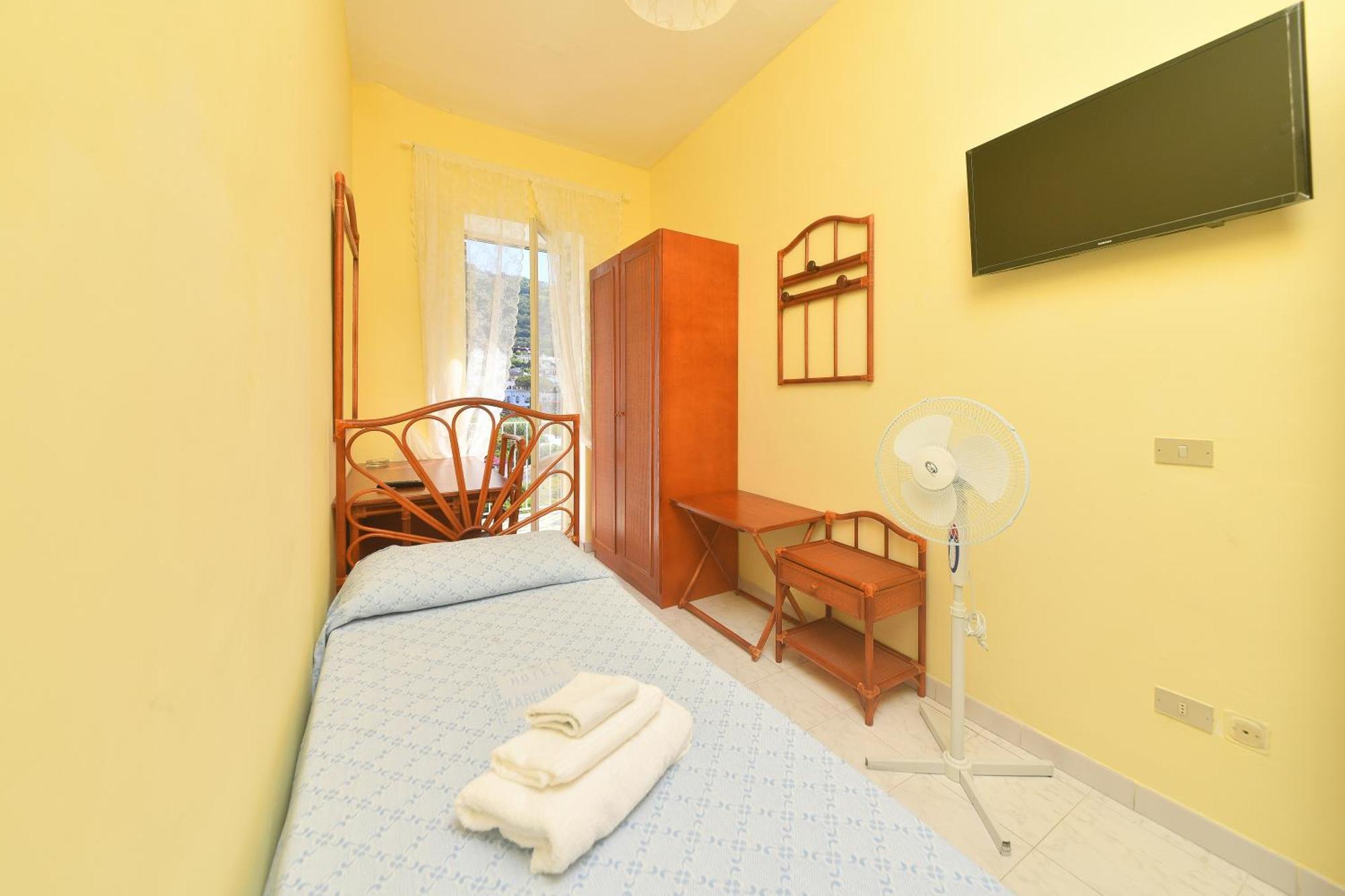 Hotel Maremonti Forio  Room photo