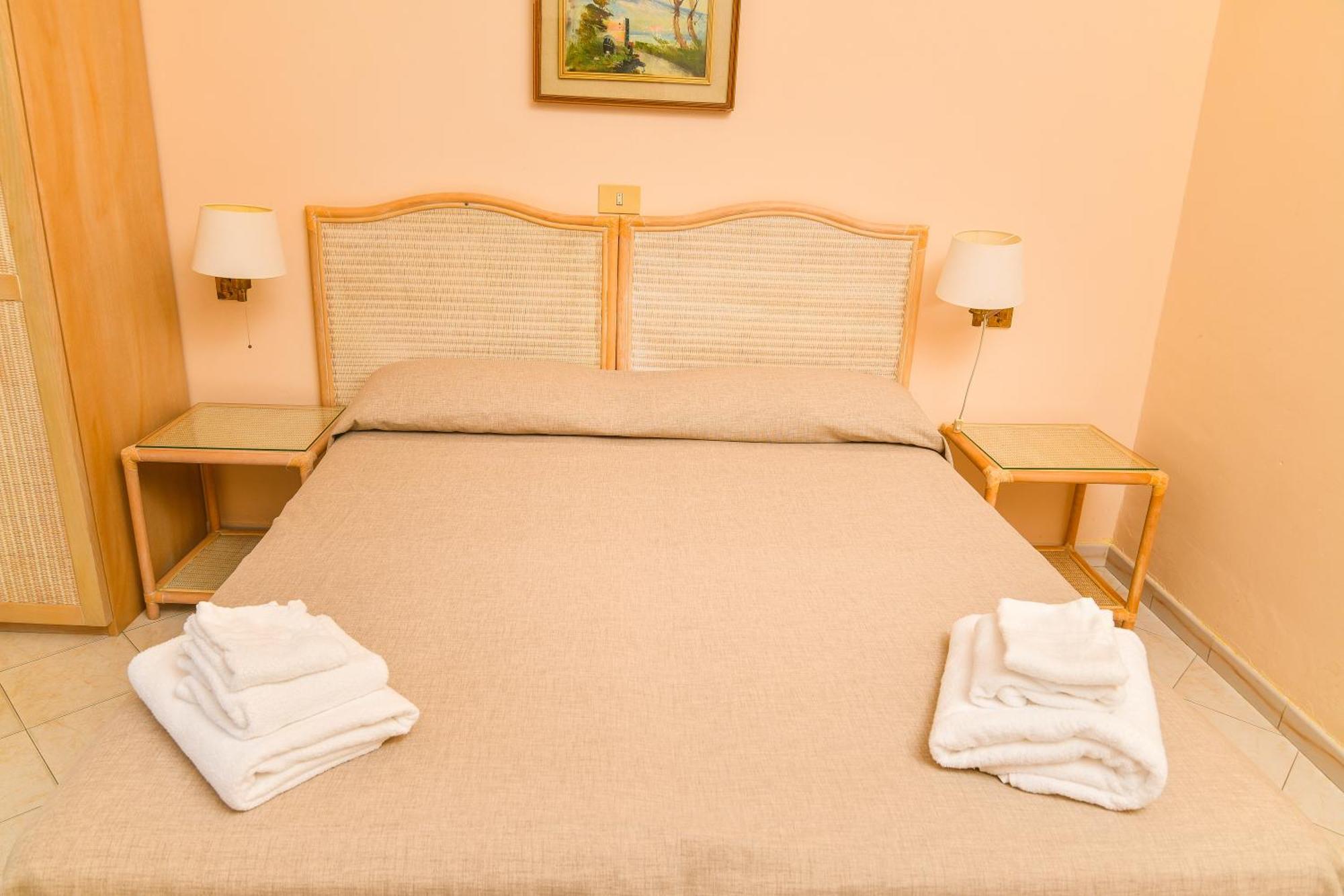 Hotel Maremonti Forio  Room photo