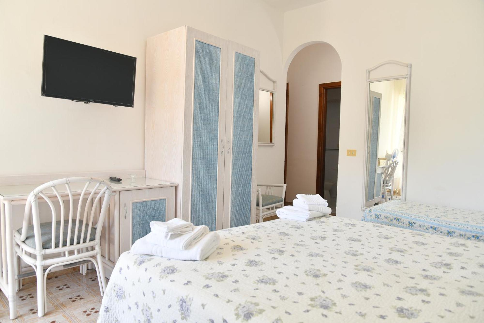 Hotel Maremonti Forio  Room photo